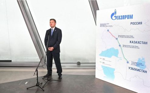 Председатель правления ПАО «Газпром» Алексей Миллер по видеосвязи доложил о реализации проекта поставок российского газа в Узбекистан и Казахстан. Фото пресс-службы ПАО «Газпром»